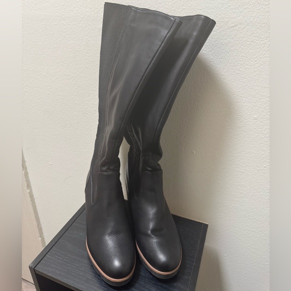 Naturalizer Black Wedge Boots - Picture 3 of 8